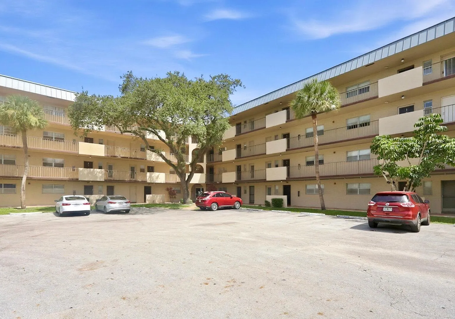 2 bed, 2.0 bath, 1130 sqft, $2,000 — Photo 1