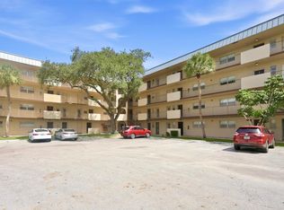 6301 N Falls Circle Dr APT 111, Lauderhill, FL 33319