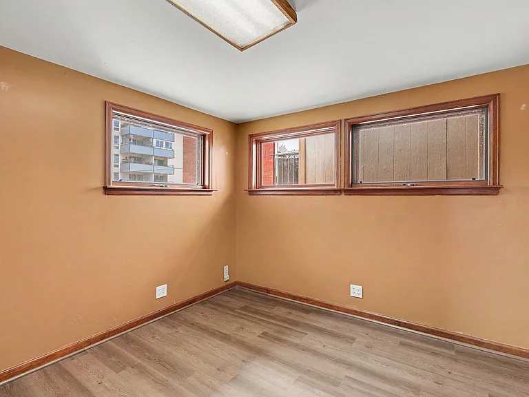 1270 N Emerson — Photo 13