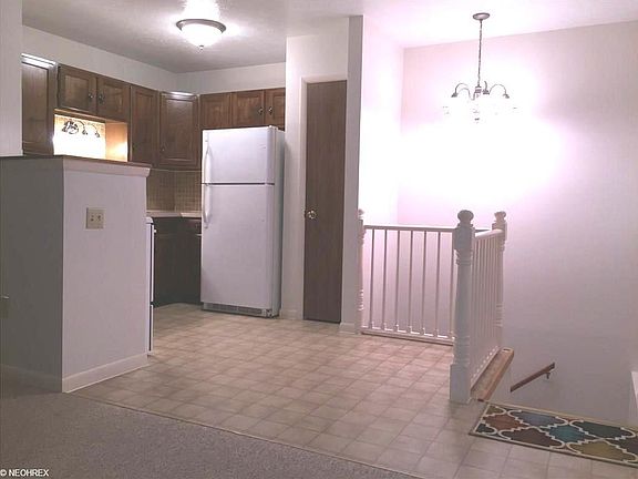 Eat-in Kitchen