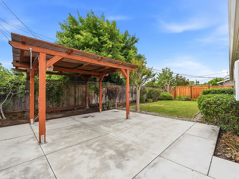 1559 Chambers Dr — Photo 39