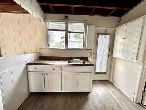 5th image of 923 33rd St