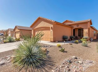488 W Bazille Way, Green Valley, AZ 85614