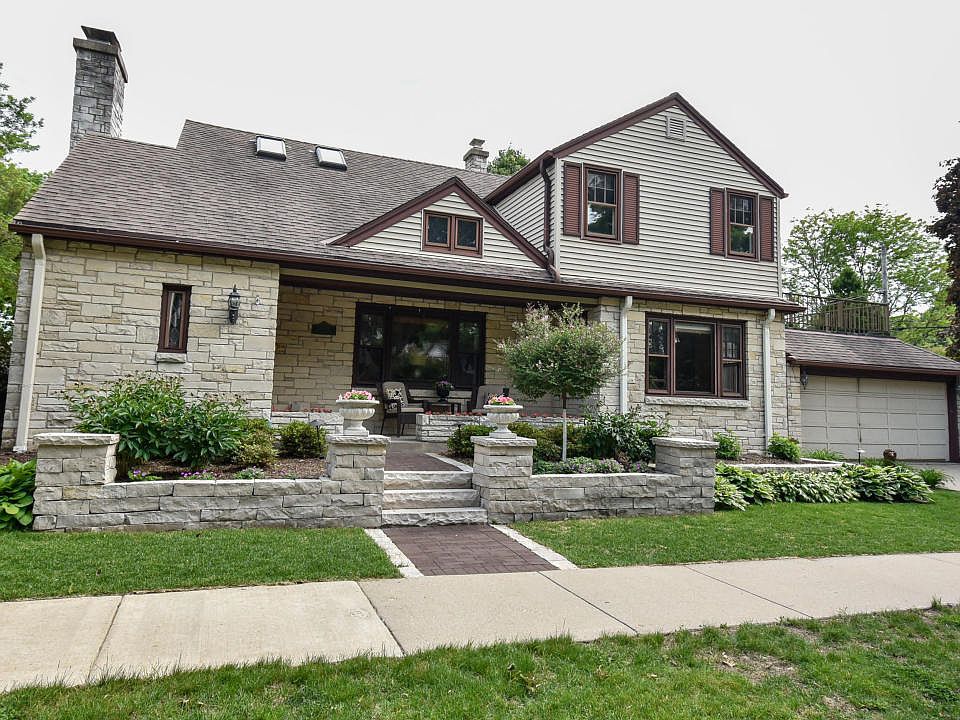 1st image of 9009 W Meinecke Ave