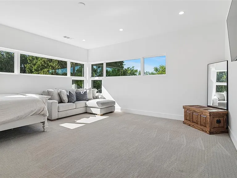 3932 Valley Ridge Rd — Photo 17