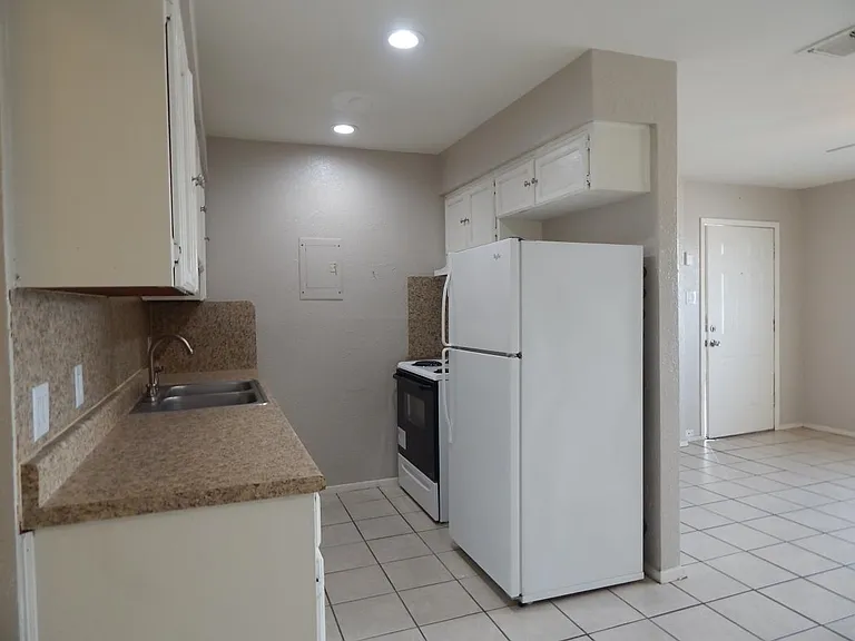 921 Quetzal St #1 — Photo 5