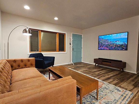 Samsung The Frame 65" TV/Artwork