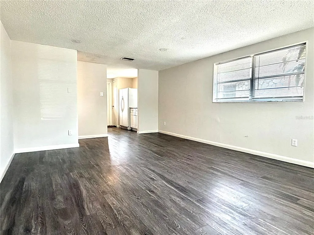 2 bed, 1.0 bath, 850 sqft, $1,550 — Photo 2
