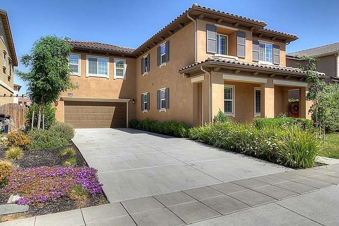 1st image of 688 N Oliveto Dr