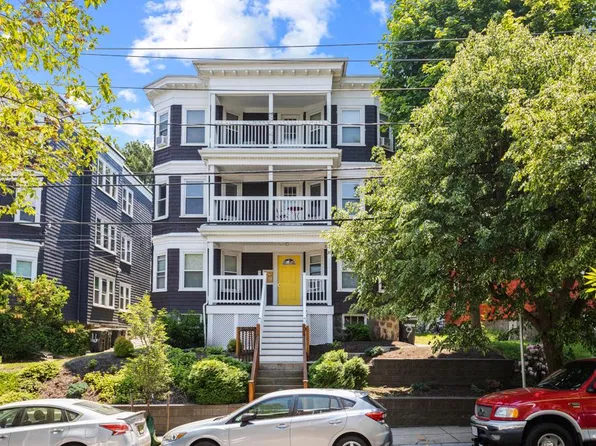 9 Bailey St, Dorchester Center, MA