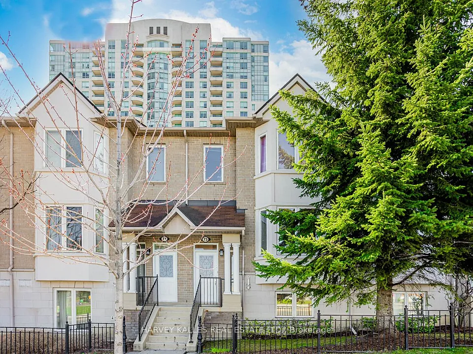 61 Town Centre Ct #73
