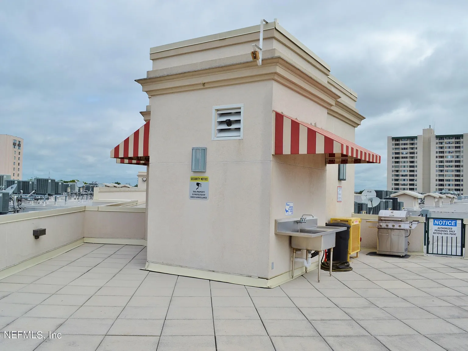 2 bed, 2.0 bath, 1032 sqft, $2,195 — Photo 3