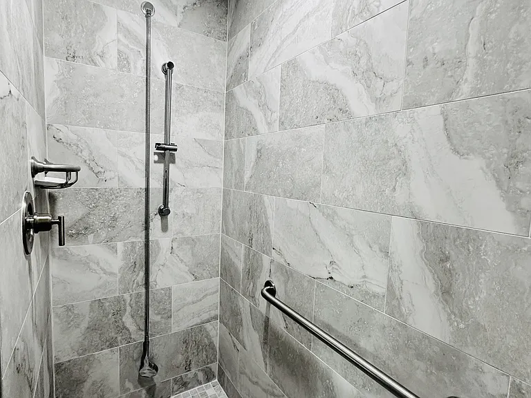 489 Lenox Ave — Photo 35