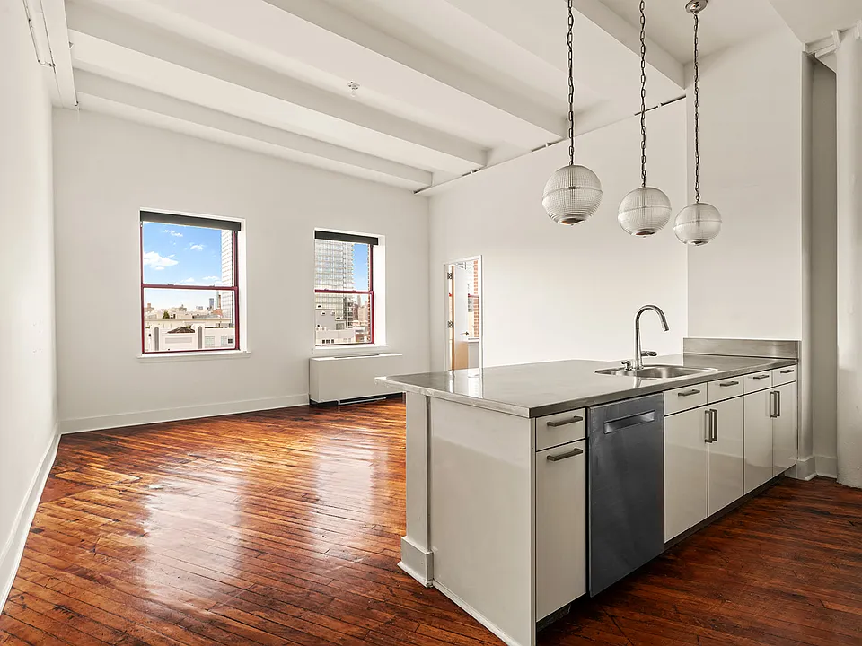 85 N 3rd St #604