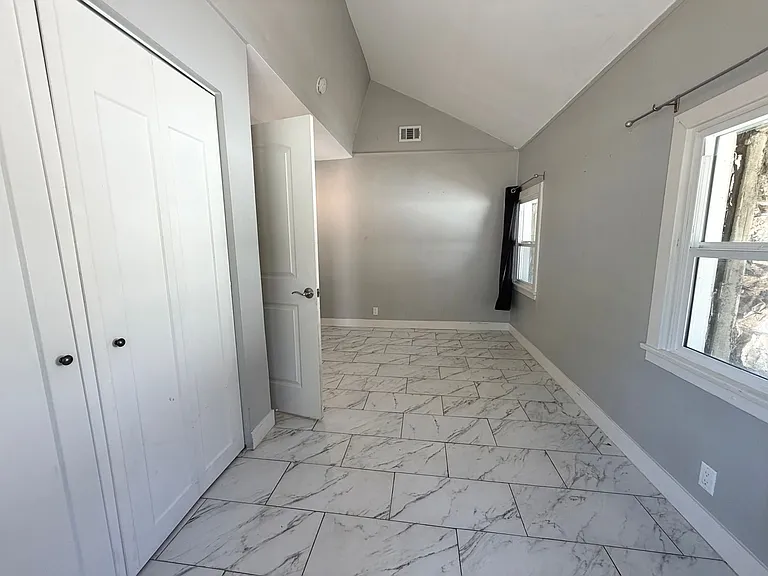 3056 Crescent Way — Photo 9