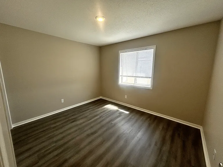 Willow Knolls Apartments — Photo 6
