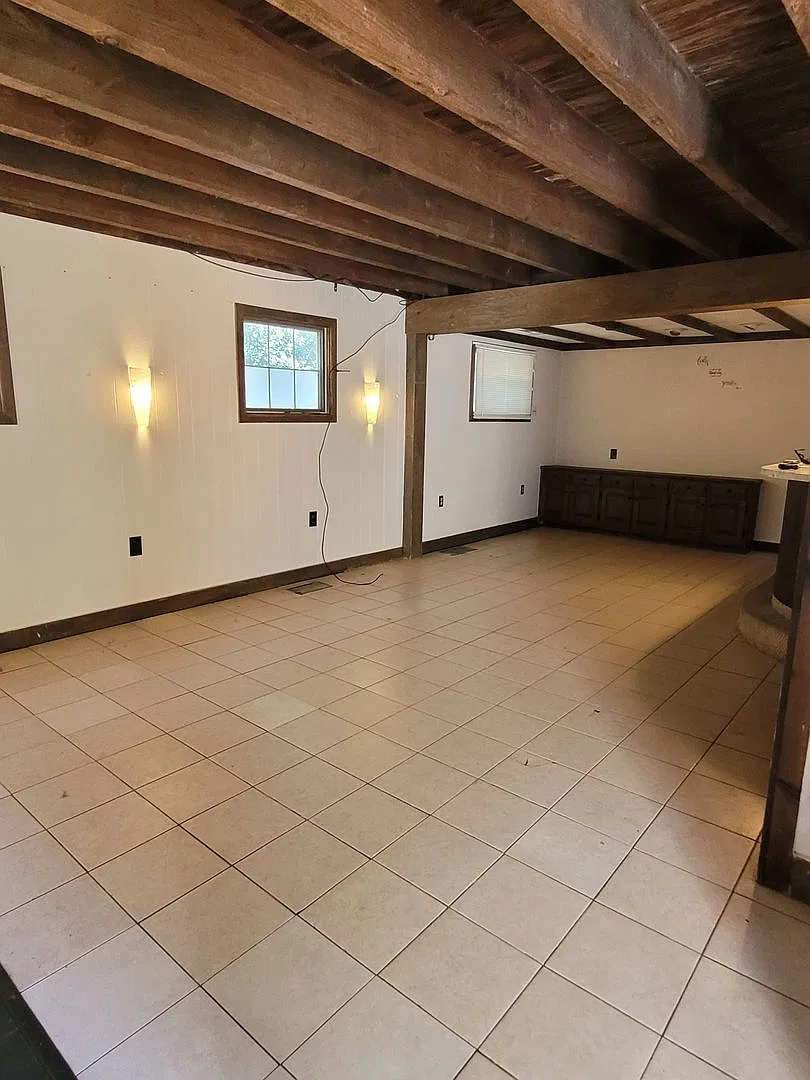 Cozy 2-Bedroom Home in Manheim Township — Photo 3