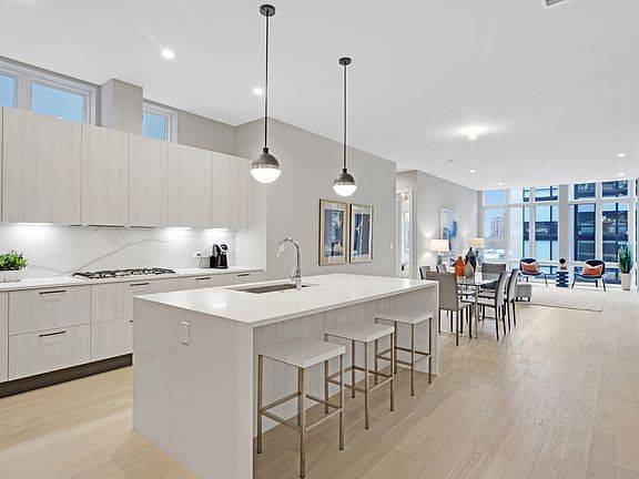3rd image of 2773 N Hampden Ct #403
