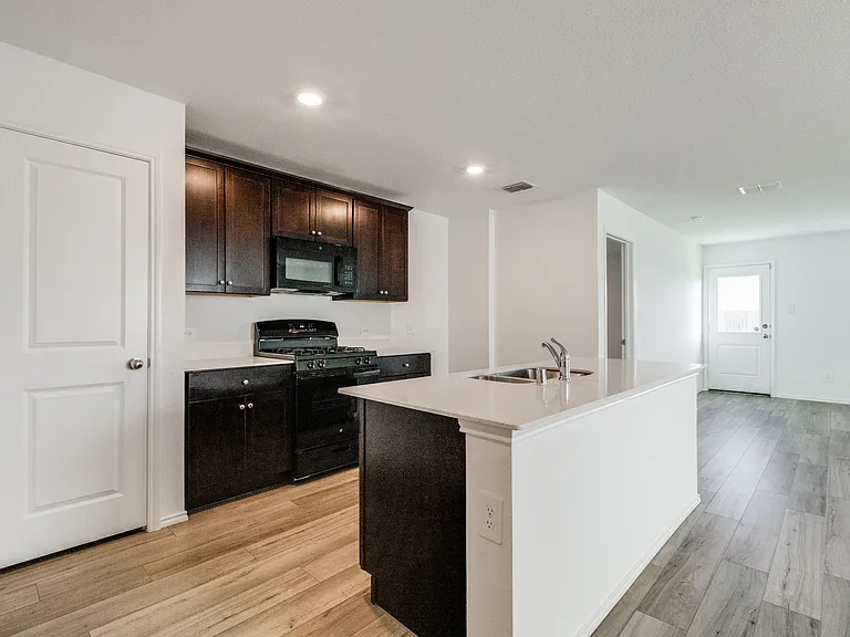 436 Frio Pass Trl — Photo 19