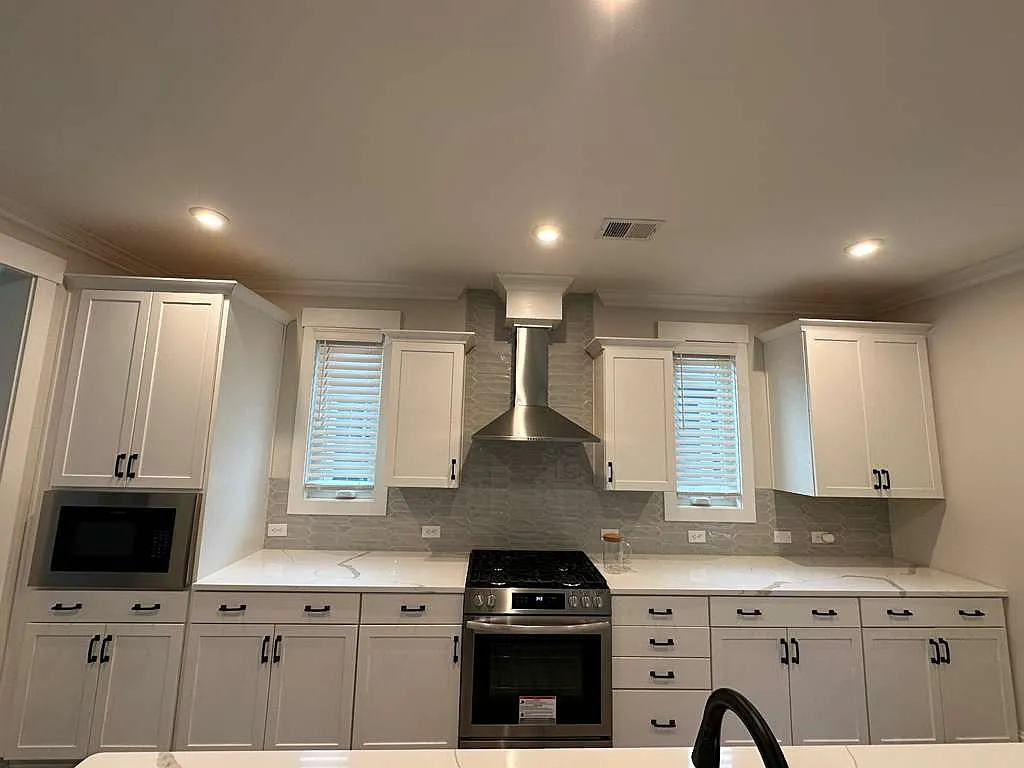 3 bed, 2.5 bath, 2902 sqft, $3,150 — Photo 3