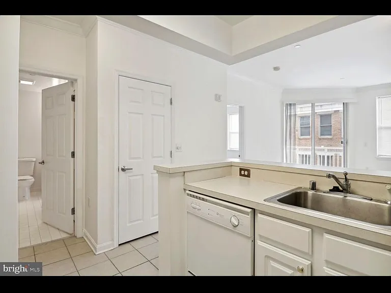 23 Pierside Dr #306 — Photo 11