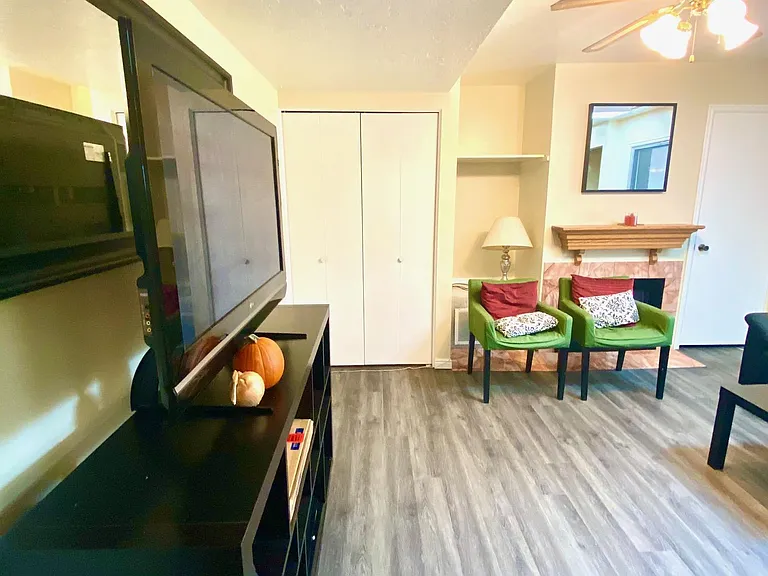 Perfect balance of shared living space and private bedrooms _ ideal for students or professionals