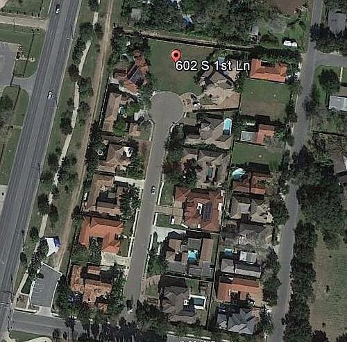 2nd image of 602 S 1st Ln