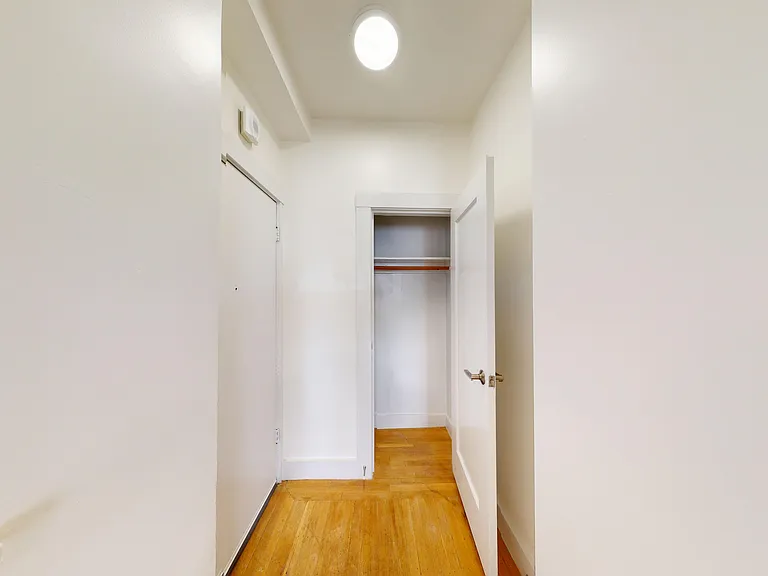 530 Stockton Street — Photo 4