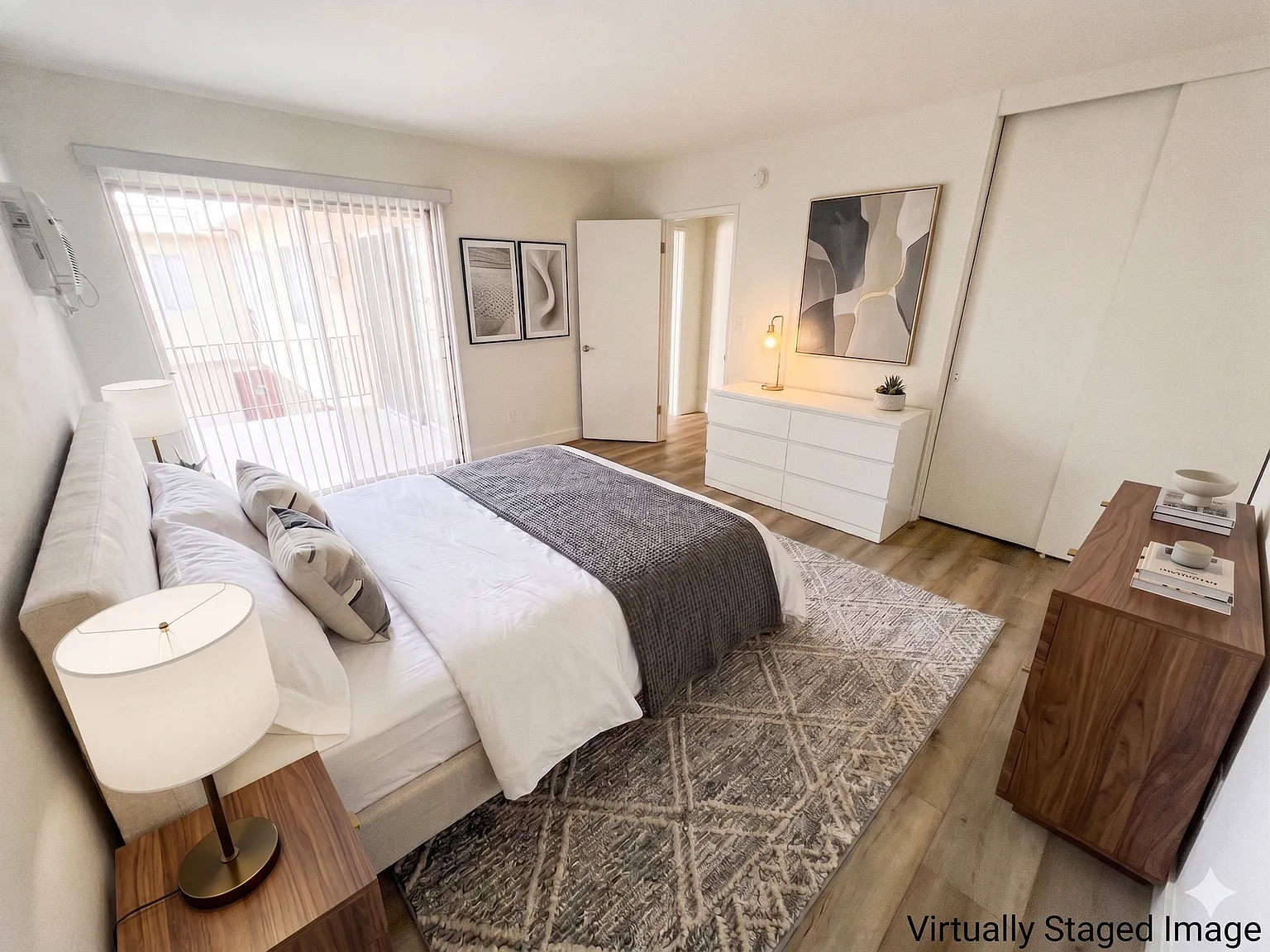 Addison Apartments — Photo 4