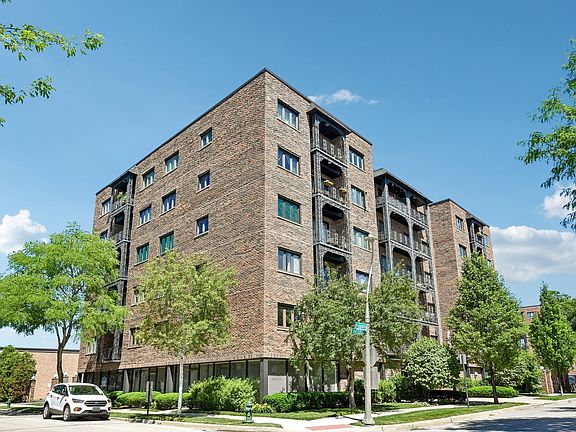 2nd image of 414 Clinton Pl APT 502