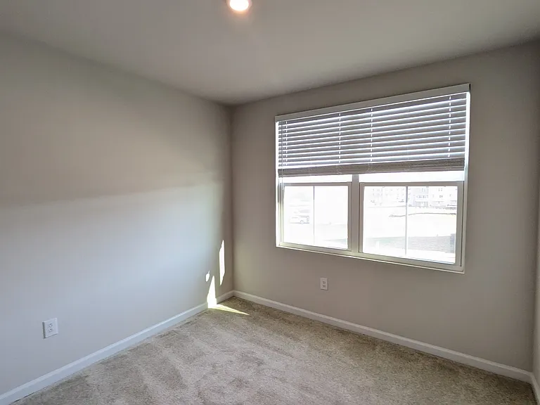 289 Hamilton Ln — Photo 12