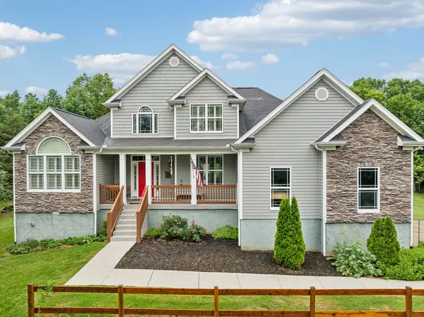 168 Agee Branch Ln, Hickman, TN 38567