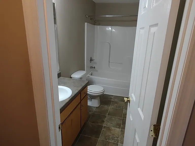 206 N Emmett St — Photo 3
