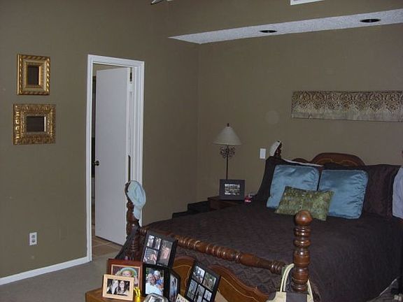 5th image of 2204 W Park Blvd APT 2403