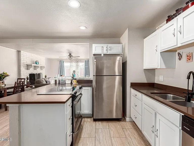 13805 N 48th Ave — Photo 11