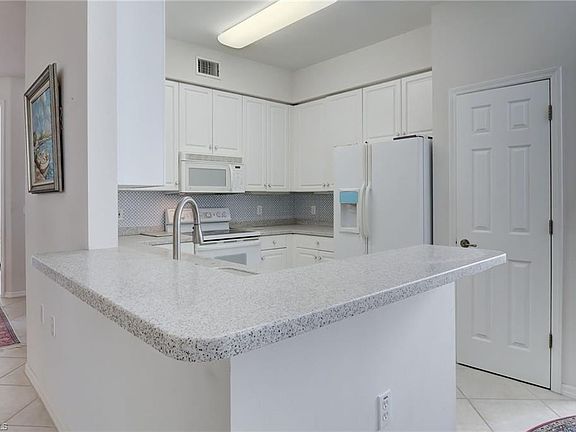 2nd image of 3880 Forest Glen BLVD #101
