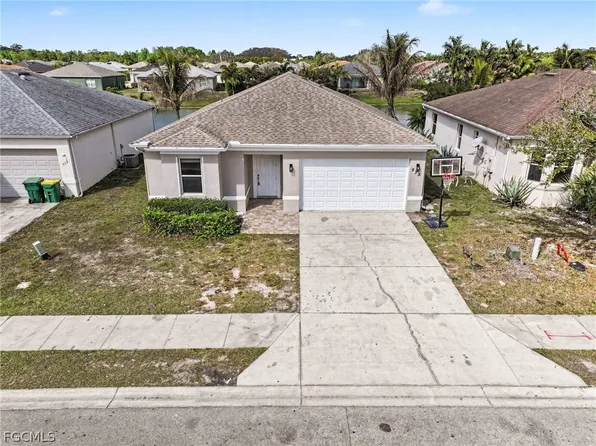 933 Hamilton St, Immokalee, FL 34142