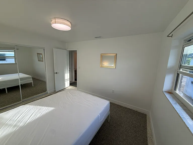 421 SW 9th St #3A — Photo 14