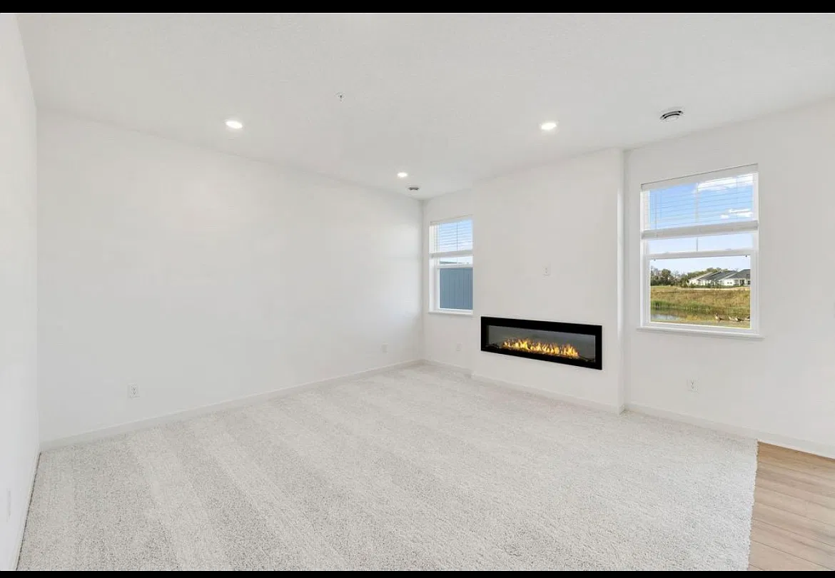 3 bed, 1777 sqft, $2,670 — Photo 3