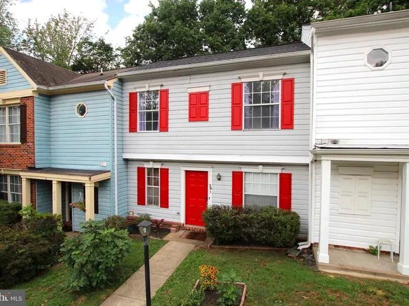 205 Wind Ridge Dr, Stafford, VA 22554