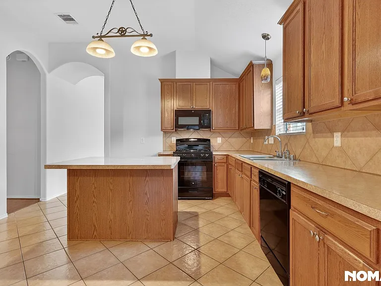 3610 Kale St — Photo 5