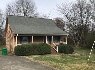 318 W Dalton Rd, King, NC 27021