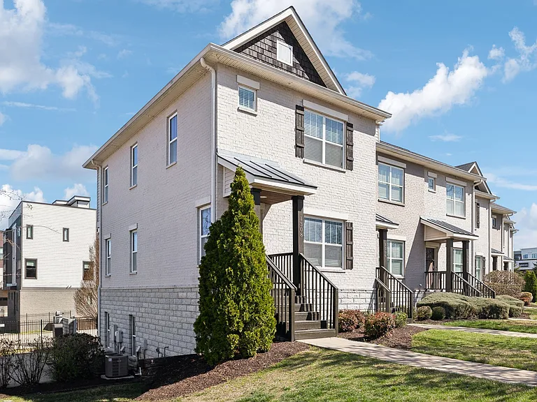 1308 Wedgewood Ave — Photo 1