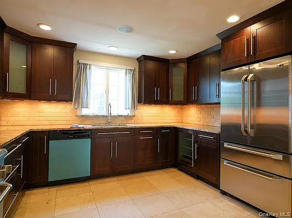 3 Pennsylvania Ct — Photo 15