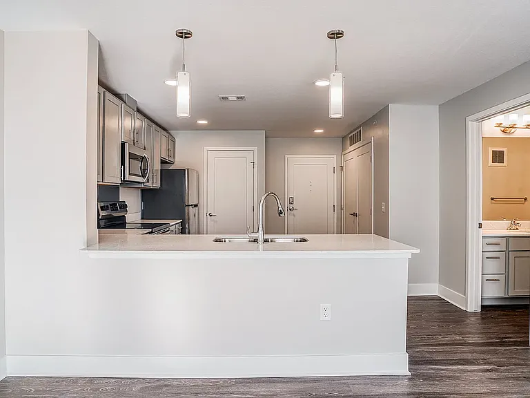 Residences at Hoffman — Photo 4