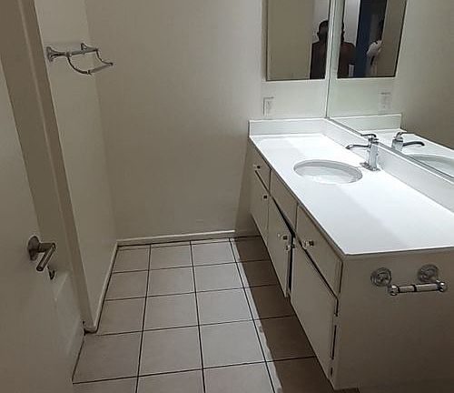 4th image of 4770 Kester Ave APT 114