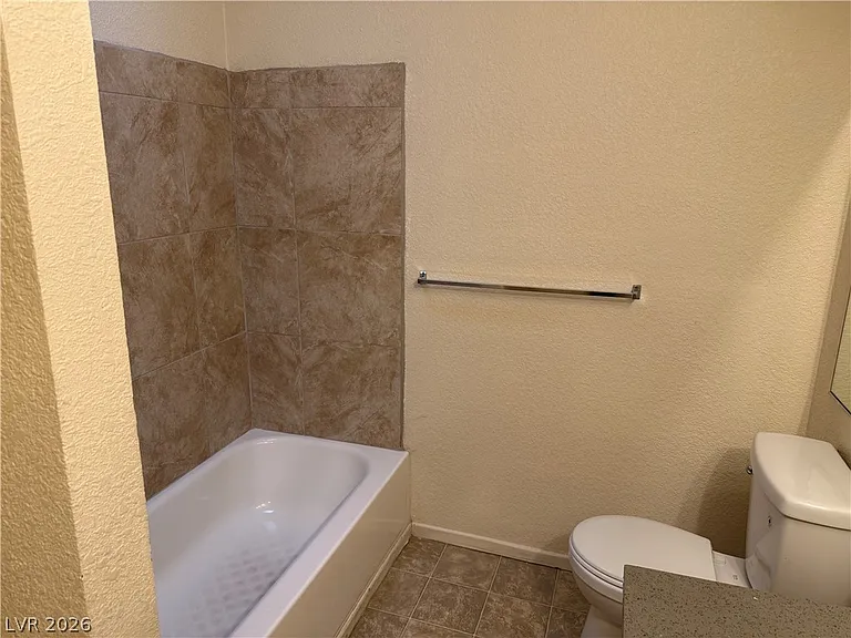 720 Sea Pines Ln — Photo 16