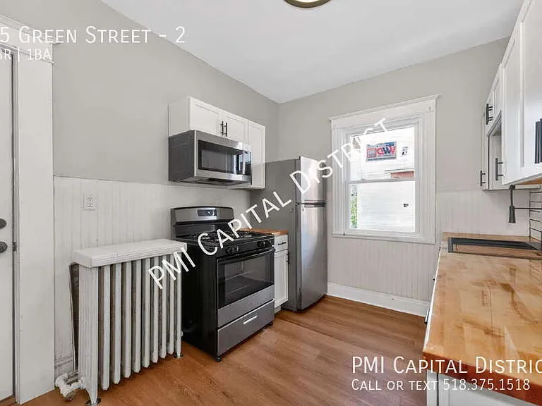 25 Green St #2 — Photo 3