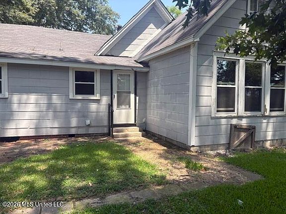 4th image of 380 3rd St