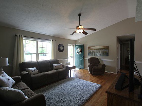 4th image of 522 Meadowview Dr